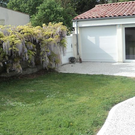 Maison A La Campagne Villedoux Exterior foto